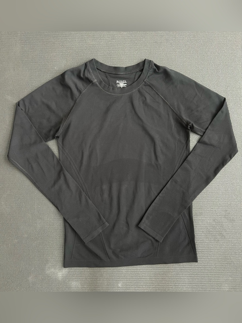 Athleta Momentum Seamless Top black size small